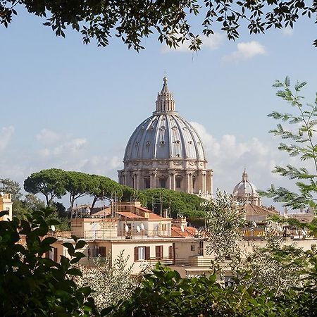 B&B Ai 2 Papi Rome Bagian luar foto