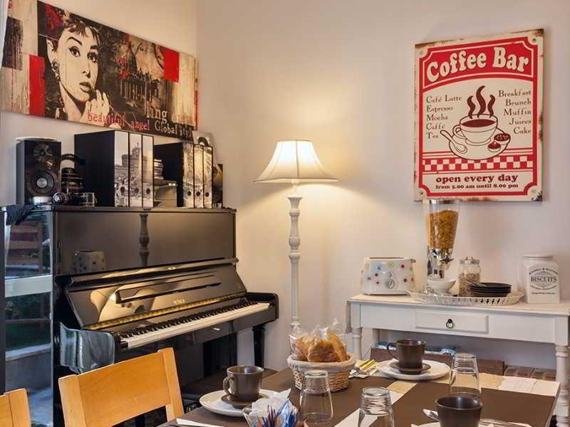 B&B Ai 2 Papi Rome Bagian luar foto