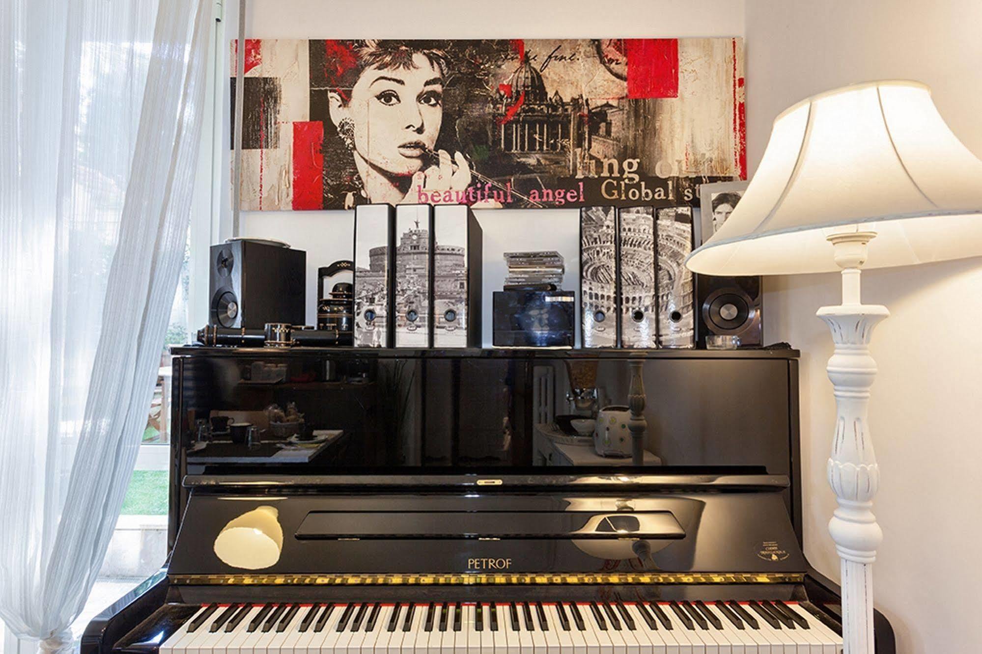 B&B Ai 2 Papi Rome Bagian luar foto